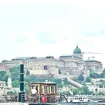 Gold Pearl 2 At St Stephen' S Basilica * Budapest