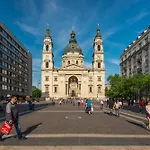 Gold Pearl 2 At St Stephen' S Basilica * Budapest