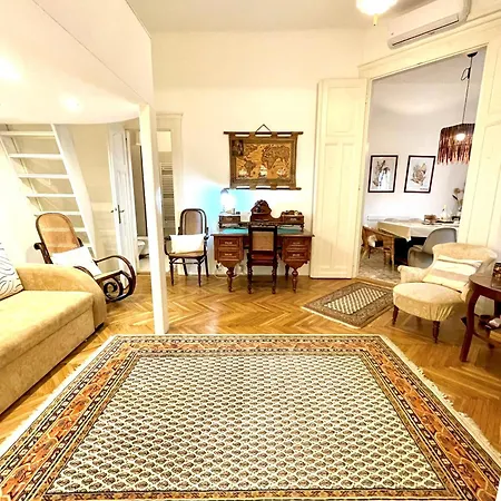 Gold Pearl 2 At St Stephen' S Basilica Apartmán