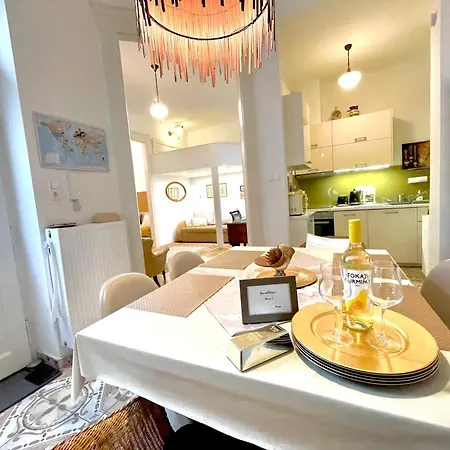 Apartment Gold Pearl 2 At St Stephen' S Basilica Budapest
