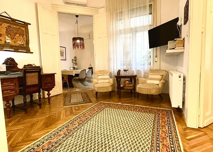 Gold Pearl 2 At St Stephen' S Basilica * Budapest