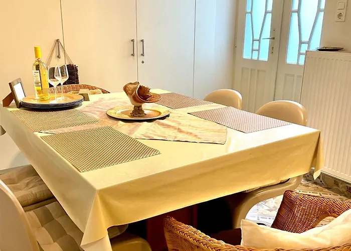 Gold Pearl 2 At St Stephen' S Basilica * Budapest