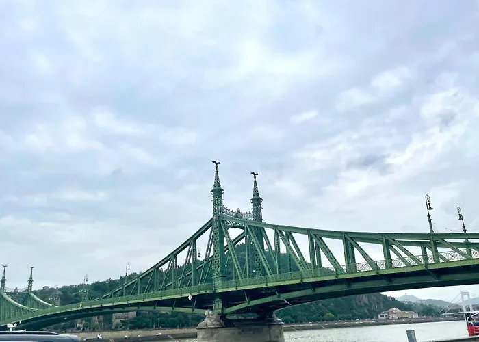 Gold Pearl 2 At St Stephen' S Basilica Budapest