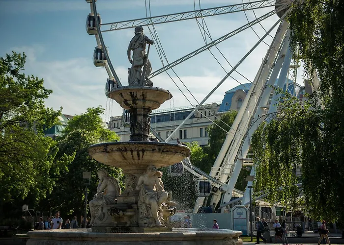 Gold Pearl 2 At St Stephen' S Basilica