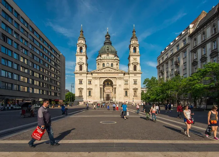 Gold Pearl 2 At St Stephen' S Basilica * Budapest