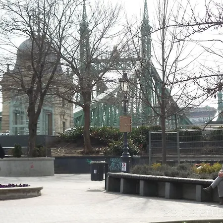 Gold Pearl 2 At St Stephen' S Basilica * 布达佩斯