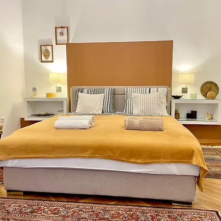 Gold Pearl 2 At St Stephen' S Basilica Apartment *